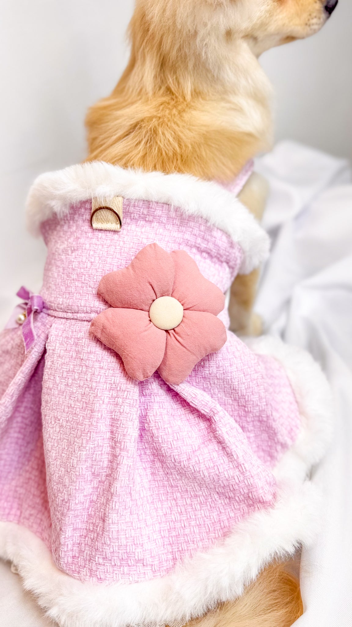 Vestido Rosa com Flor – Guia Integrada